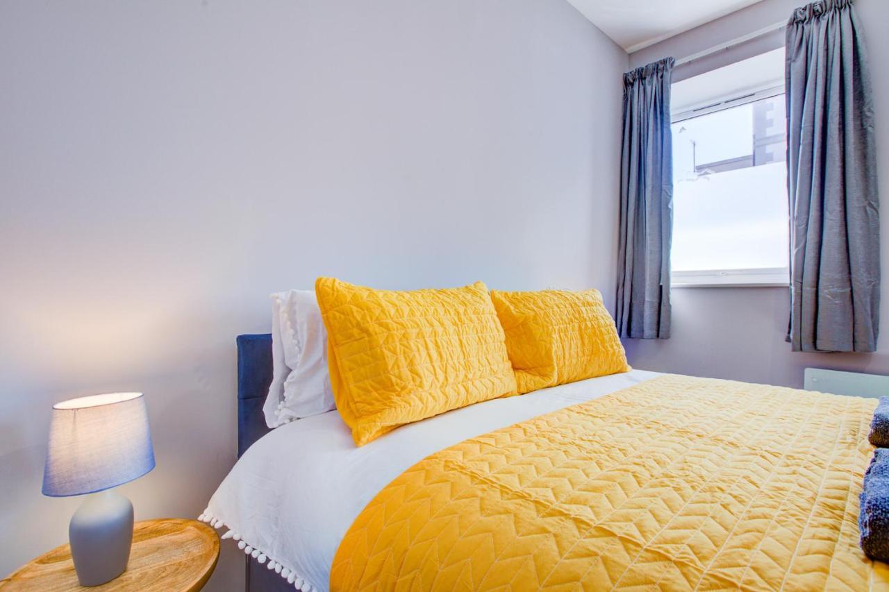 Spacious And Modern 1 Bed 1 Bath Apartment In The Heart Of 이스트본 외부 사진